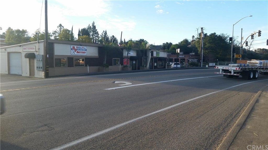 805 E Mission Rd, Fallbrook, CA 92028