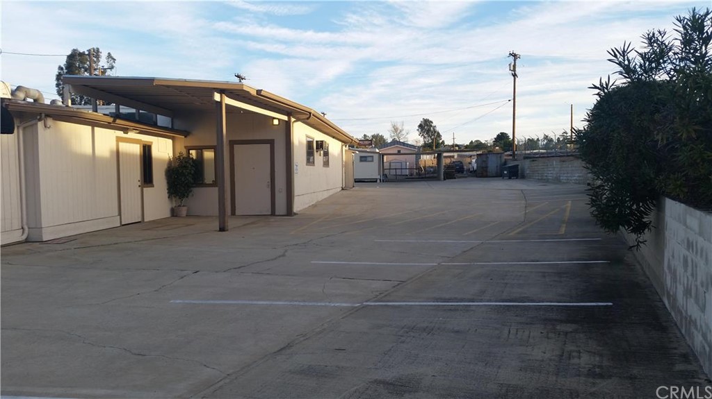 805 E Mission Road