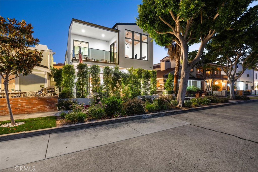 Balboa Peninsula Point (BLPP) - Residential