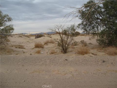 Photo of 0 Tujunga Avenue, Newberry Springs, CA 92365 (MLS # IV16085670) Photo of 0 Tujunga Avenue, Newberry Springs, CA 92365 (MLS # IV16085670)