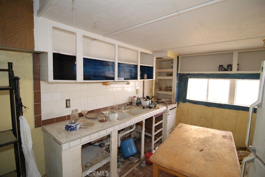 listing image 130722000365341975380