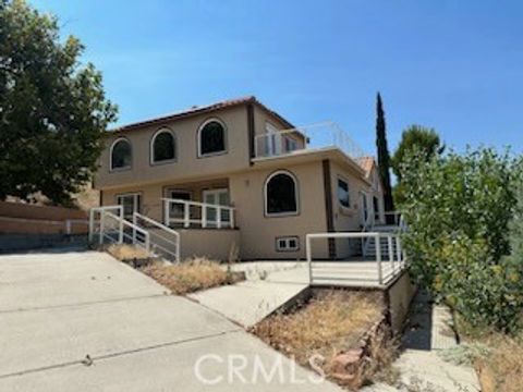 A home in Leona Valley