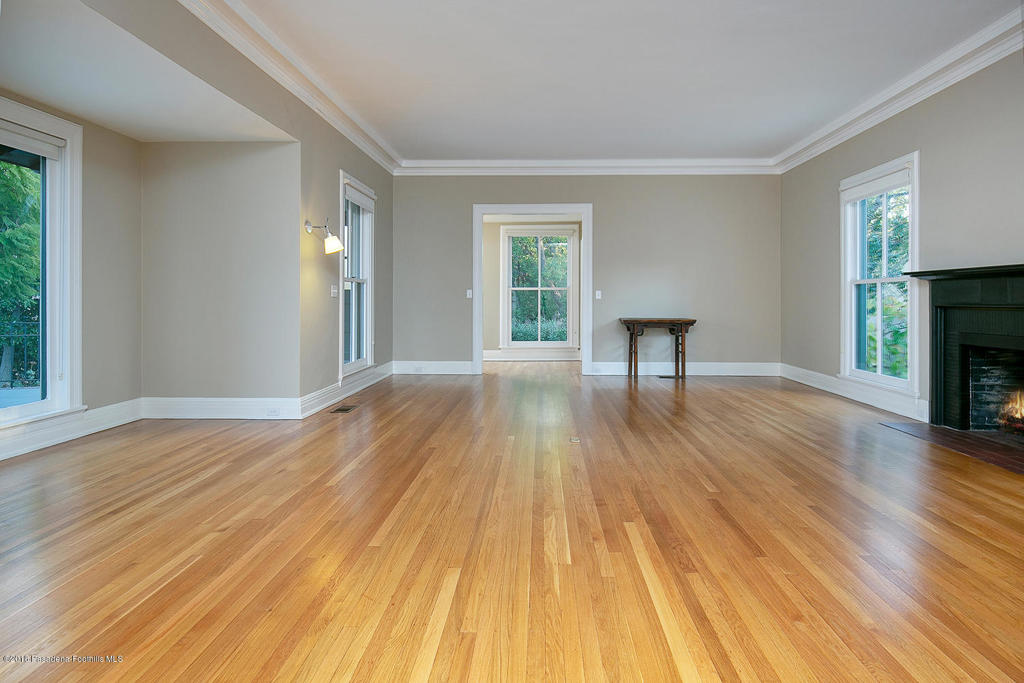 Properties 4 1425 Wentworth Avenue