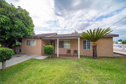 A home in El Monte