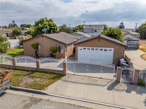 A home in El Monte