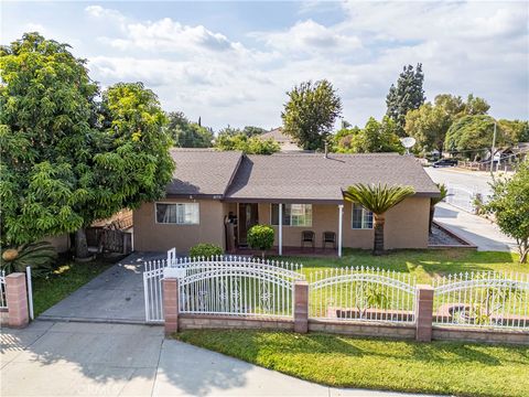 A home in El Monte