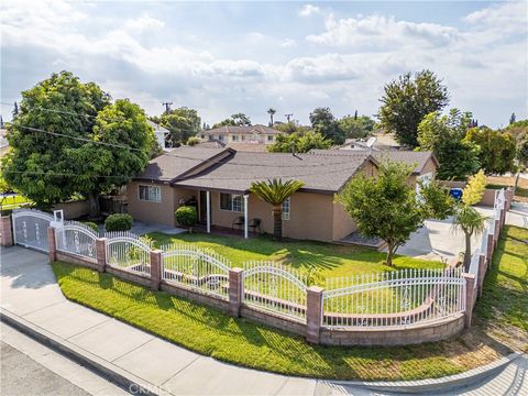 A home in El Monte