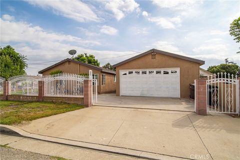 A home in El Monte