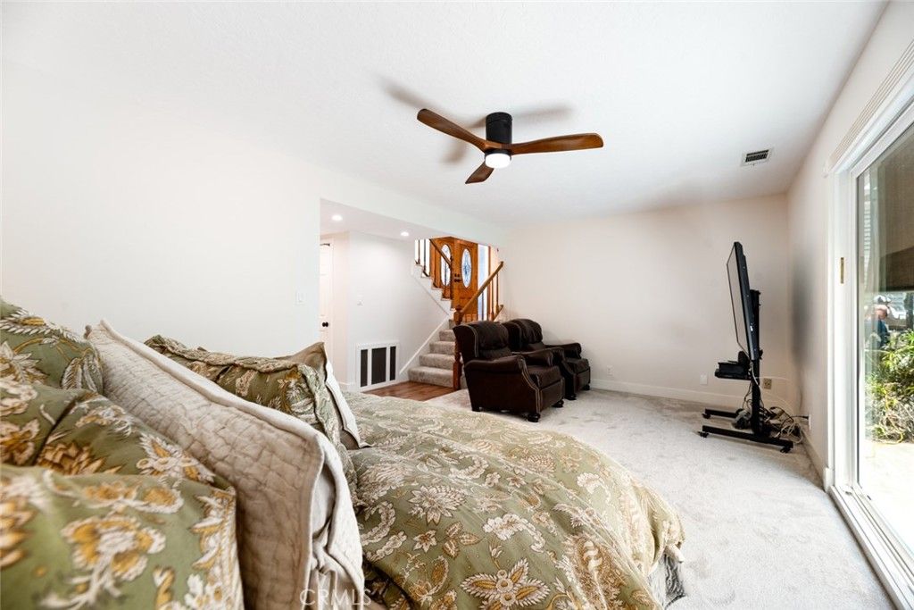 listing image 130725453923600469168