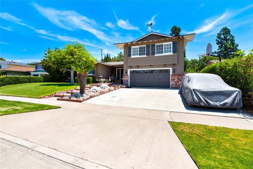 listing image 130723540746312856011