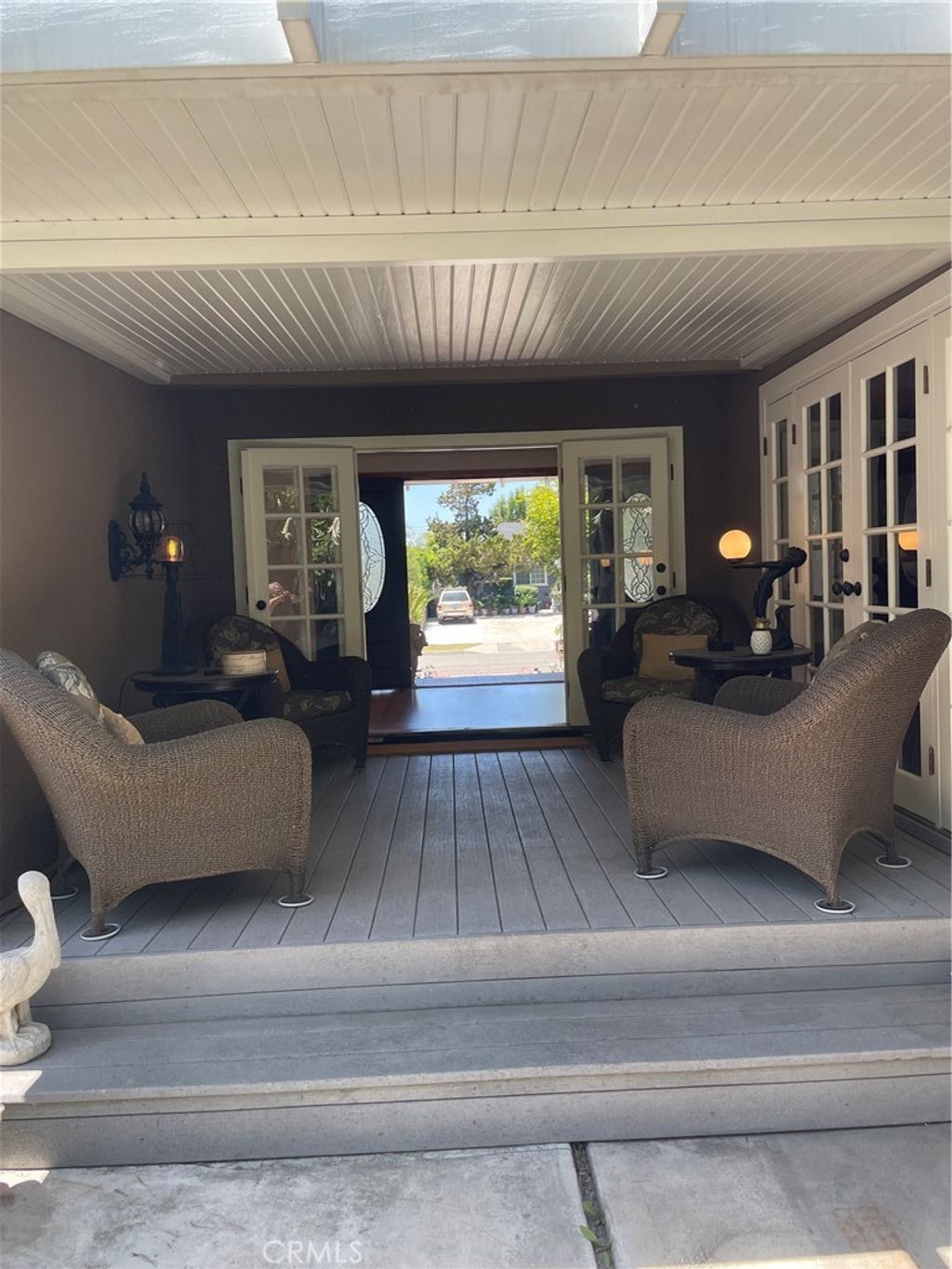 listing image 130729351927373951627