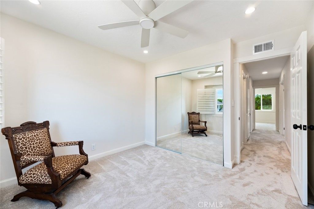 listing image 130725942583467983939