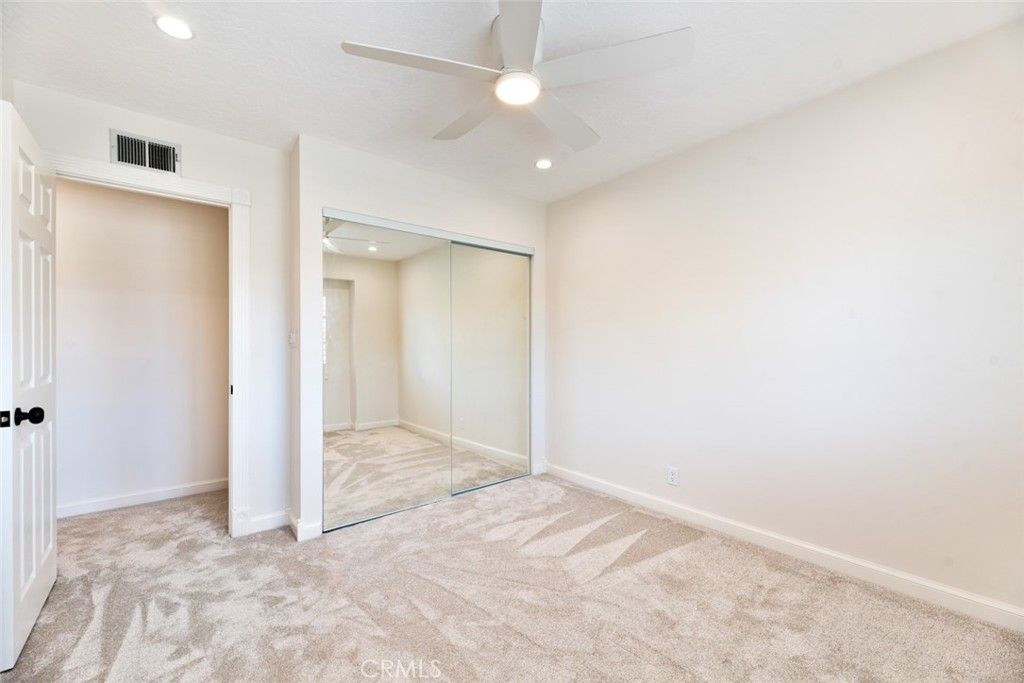 listing image 130720504313415367114