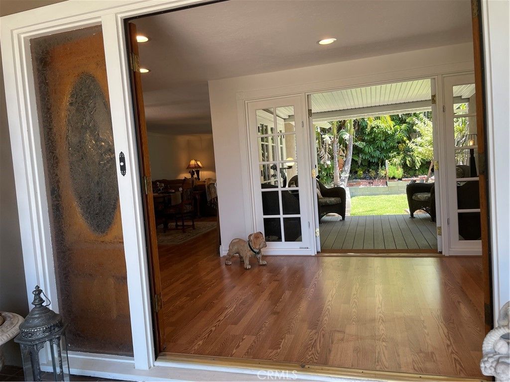 listing image 130724623913820721559