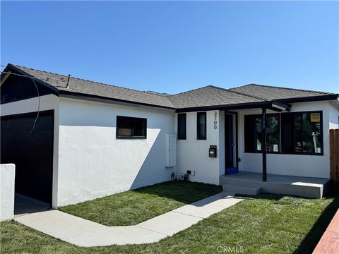 A home in Inglewood