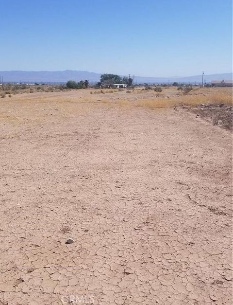 Photo of 2468 Cedar Avenue, Salton City, CA 92274 (MLS # SW23122746) Photo of 2468 Cedar Avenue, Salton City, CA 92274 (MLS # SW23122746)