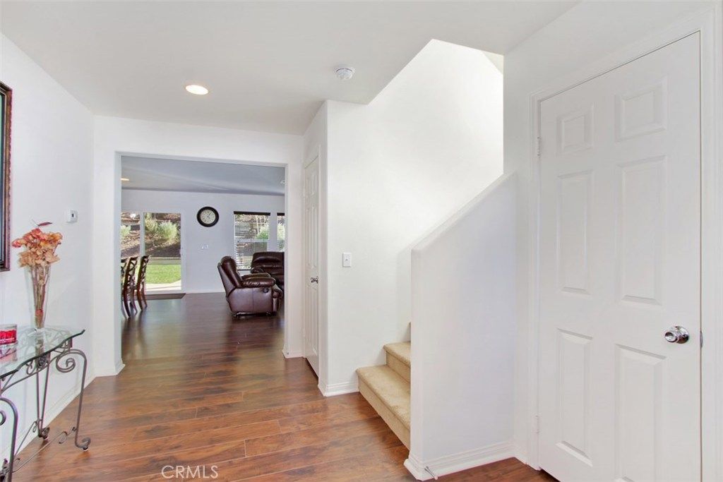 listing image 130720526523255317295