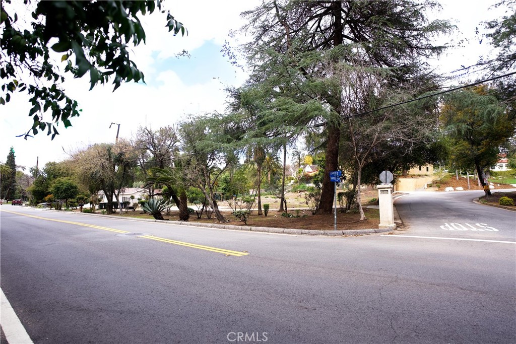 This 17,300 sq. ft. lot is located on corner of charming Garden Hill and a beautifully built neighborhood. It's a very short 'drive' (or take your golf cart) to Redlands County Club. Here is where you can build your dream home and make it a reality. Electricity, gas, water and city sewer is in the street. City of Redlands Building and Safety can provide you with information for building on this property.