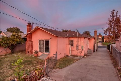 A home in Inglewood