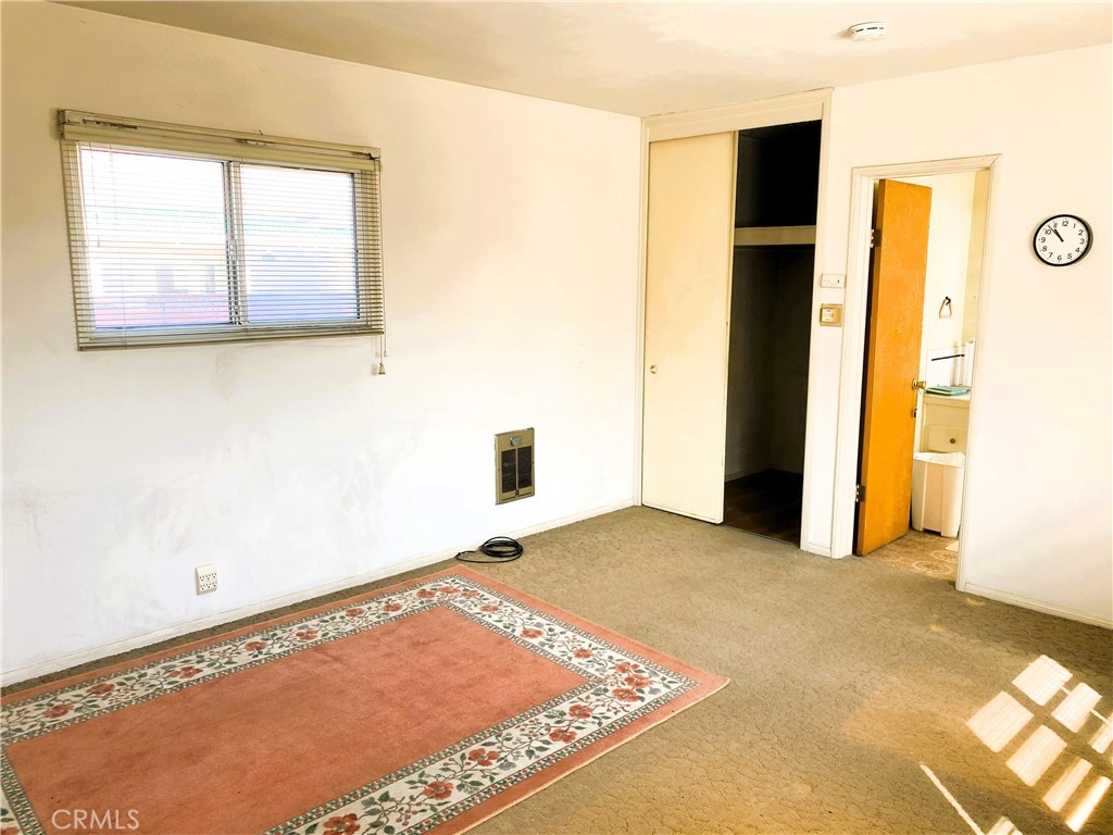 1651 W 154th Place
