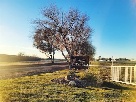 Tiny photo for 1740 10th Street, San Miguel, CA 93451 (MLS # NS25046922)