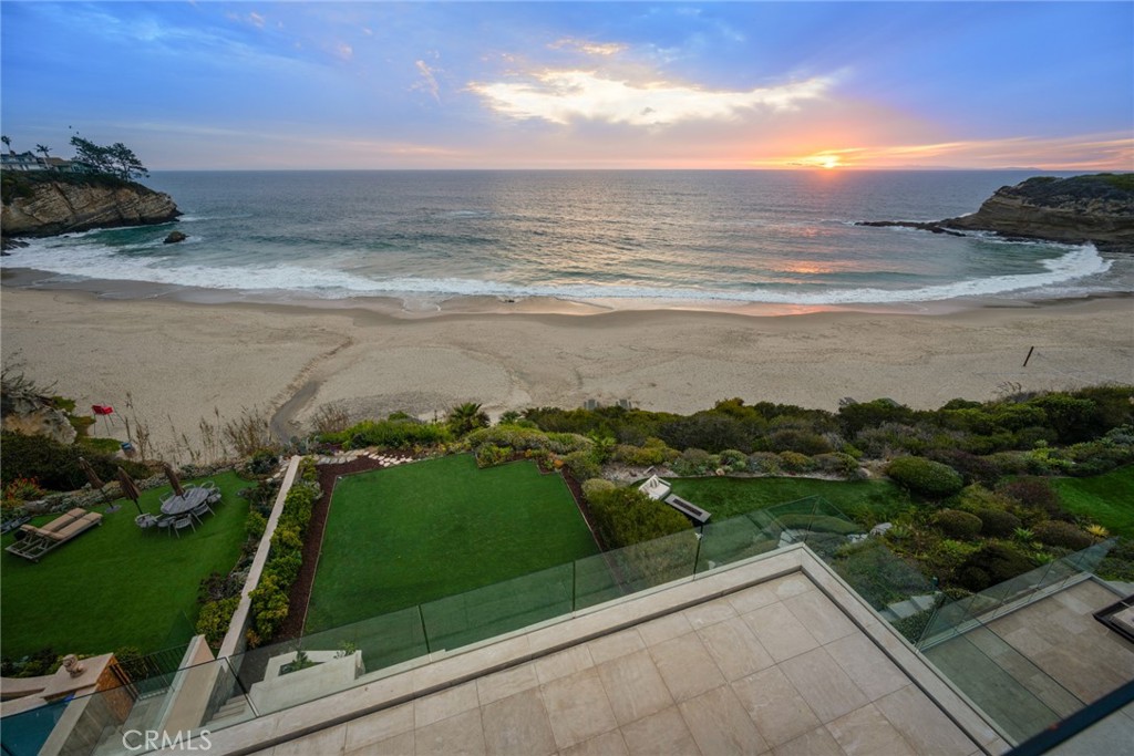 25 Bay Drive