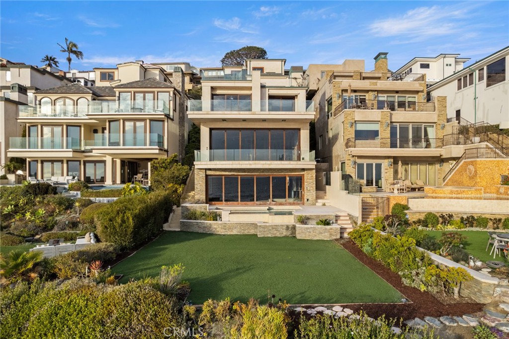 25 Bay Drive