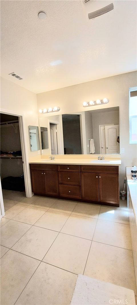 A home in Lake Elsinore