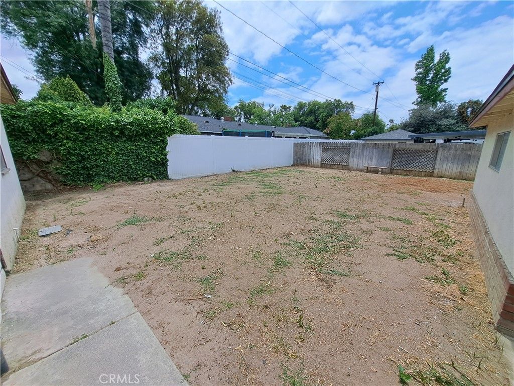 listing image 130727651016245288600