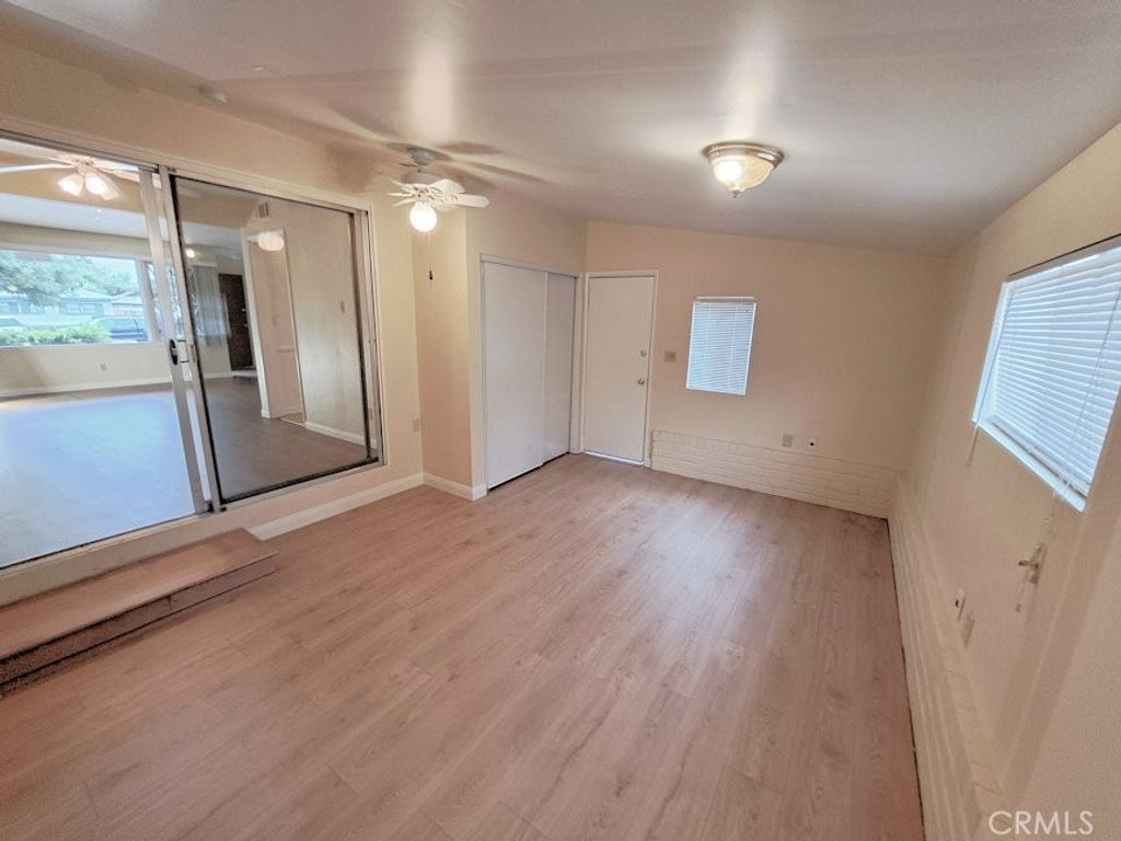 listing image 130720881061581581530
