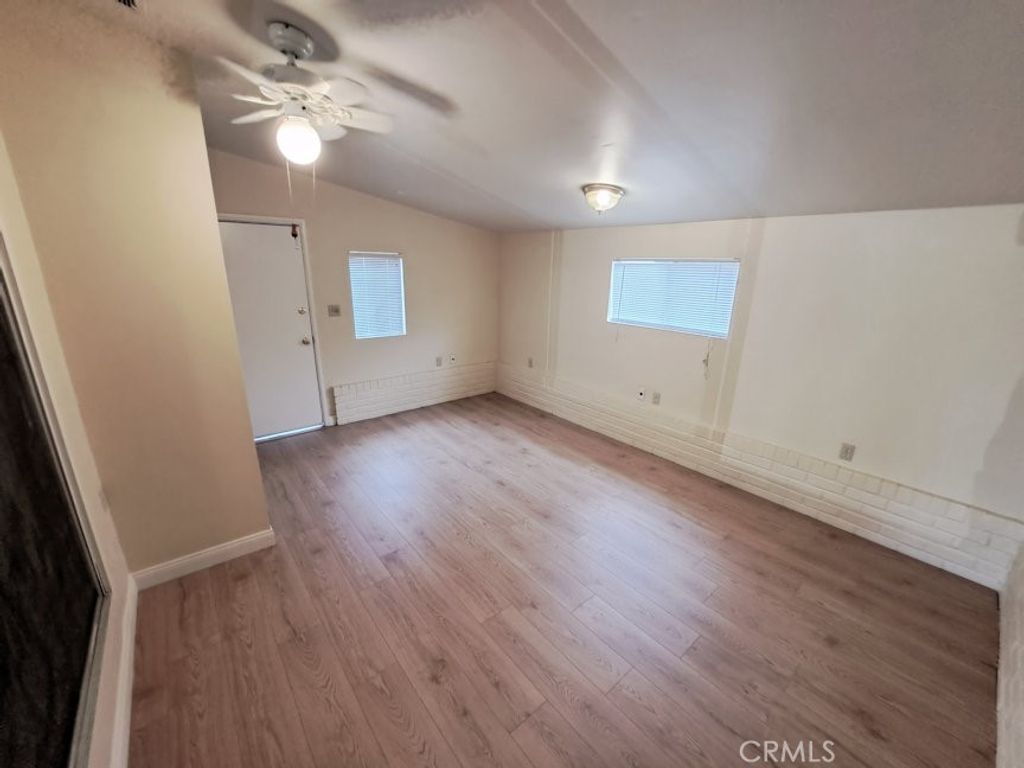 listing image 130721971183765708546