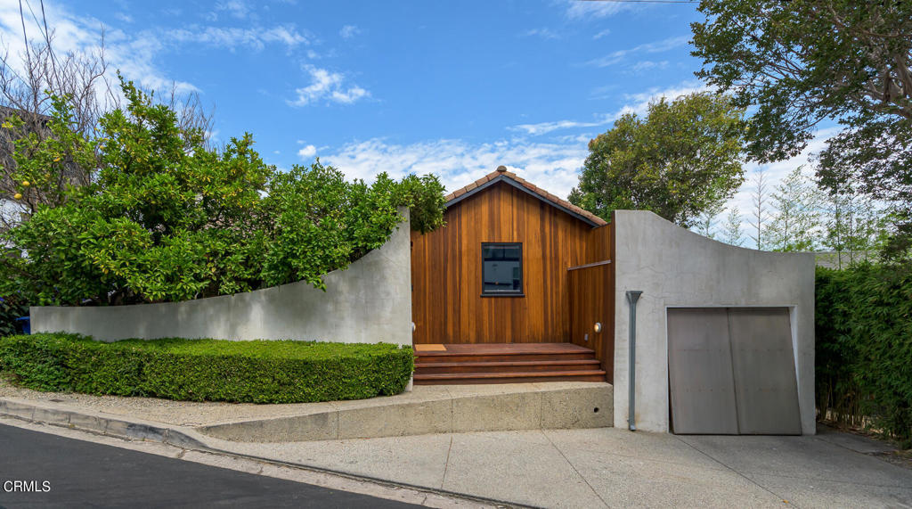 View Los Angeles, CA 90026 house