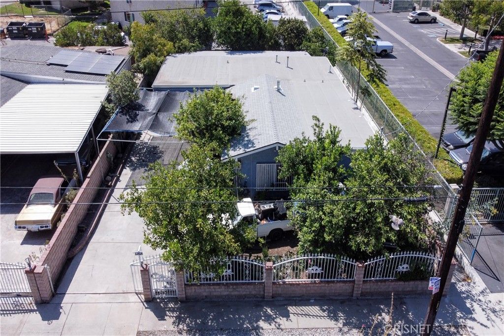 listing image 130721682823857208021