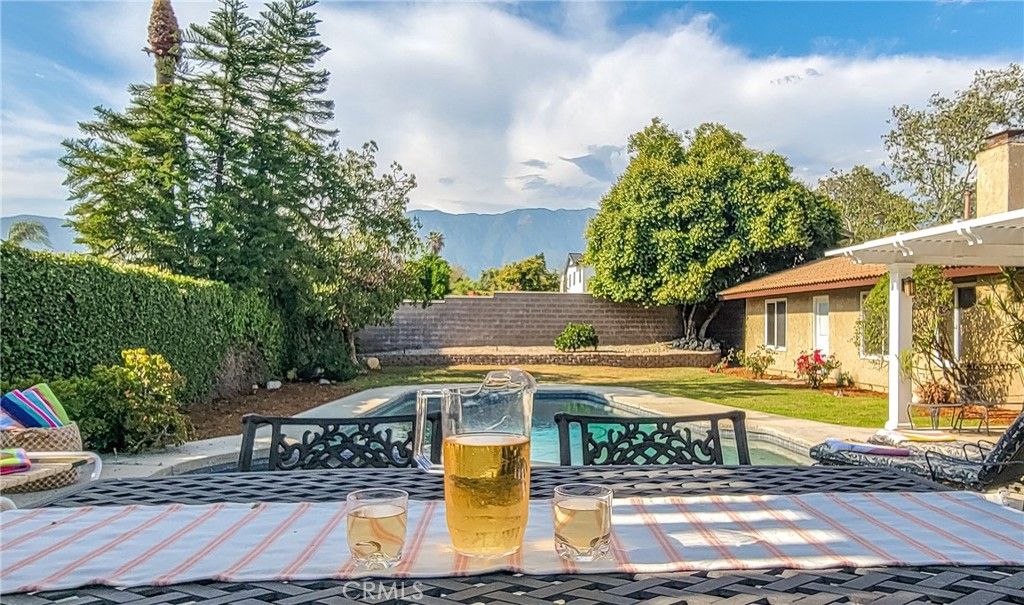 listing image 130721613695263905050
