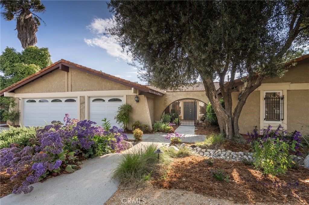 listing image 130721396473529899163