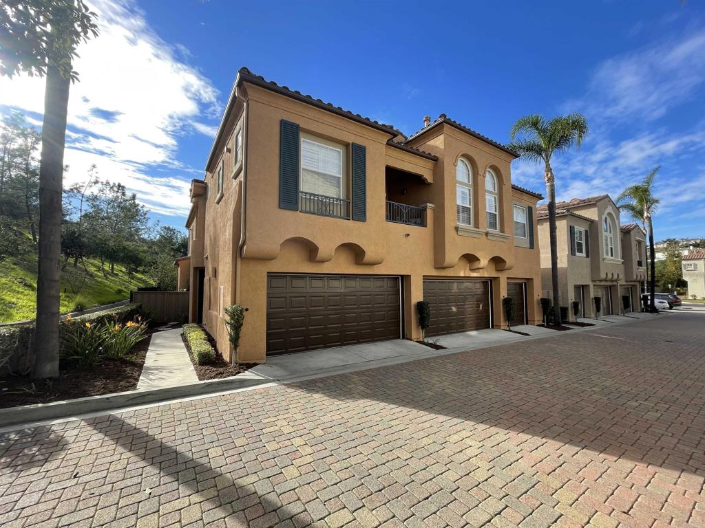 View San Diego, CA 92131 townhome