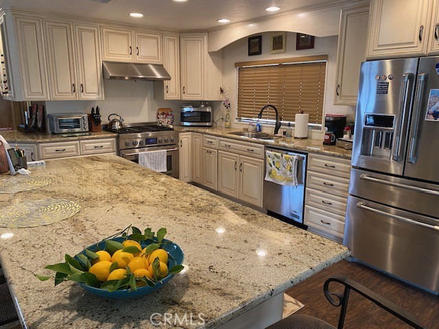 1352 Pleasant Lake Place 102