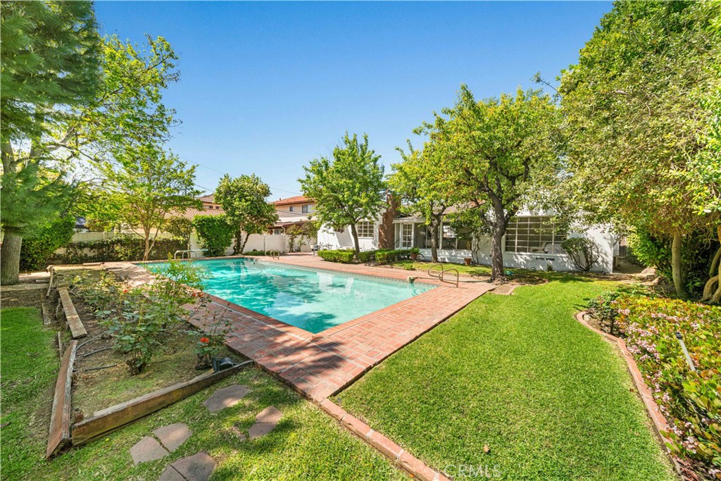 Properties 3 6320 Longmont Avenue