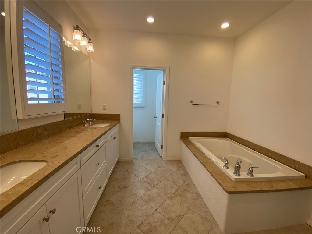 MAGNOLIA (CVMAG) - Residential Lease