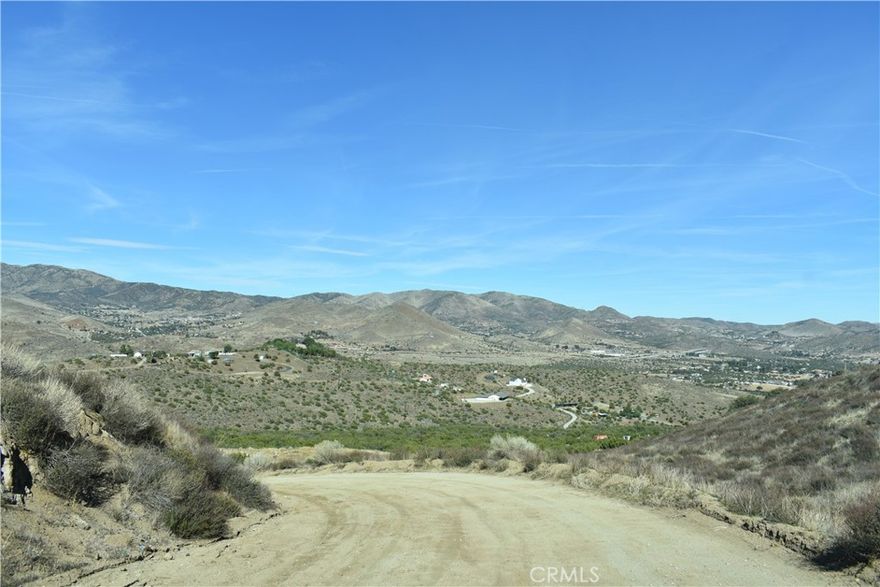 This is a very desirable lot near Upper Youngs Canyon. Buyer to verify legal access and boundries of this lot.