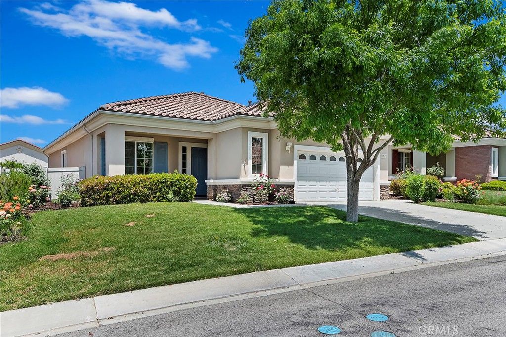 listing image 130725278740474601540
