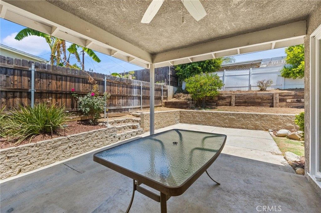 listing image 130725500094715161679
