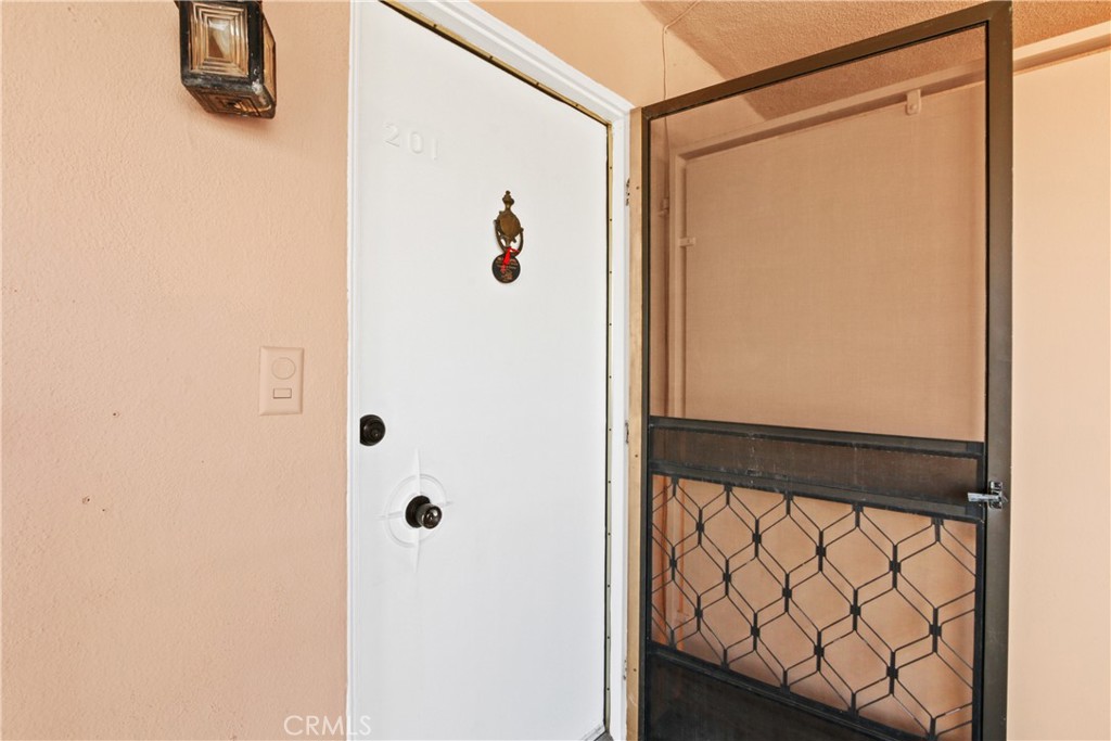 Photo 3 of 16 of 15312 S Normandie Avenue 201 condo