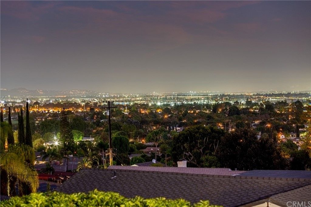 listing image 130725577812327463339
