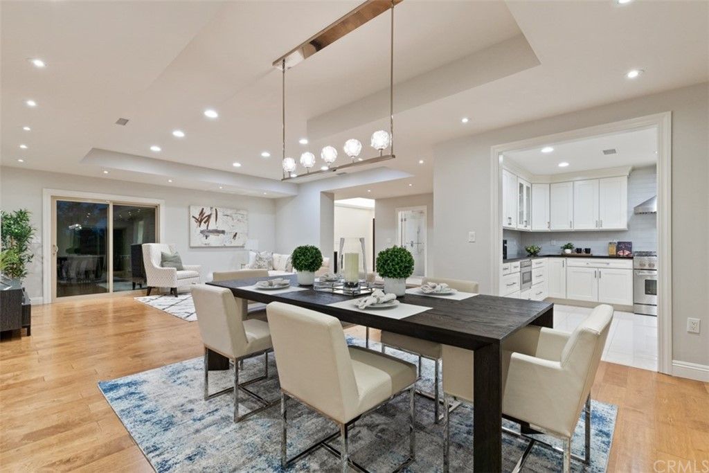 listing image 130721105127638981338