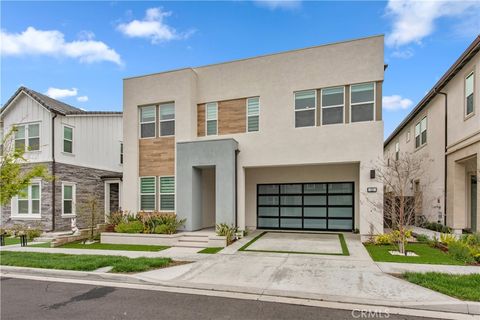 121 mulberry Lake Forest CA 92630