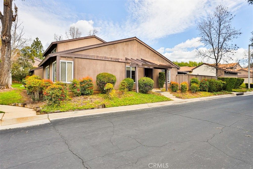 listing image 130727243495399016086