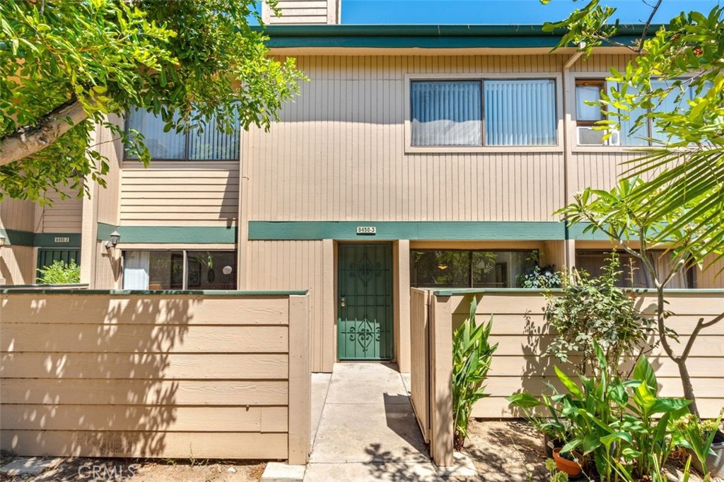 View North Hills, CA 91343 townhome