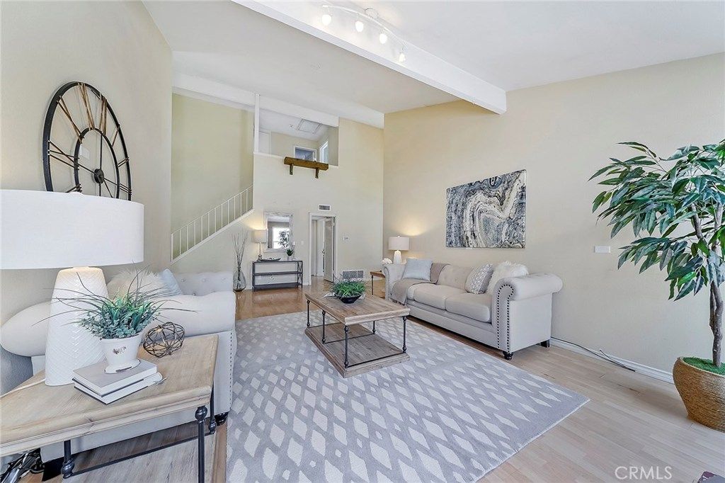 listing image 130724328934532470662