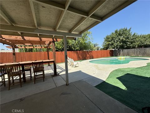 A home in Lemoore